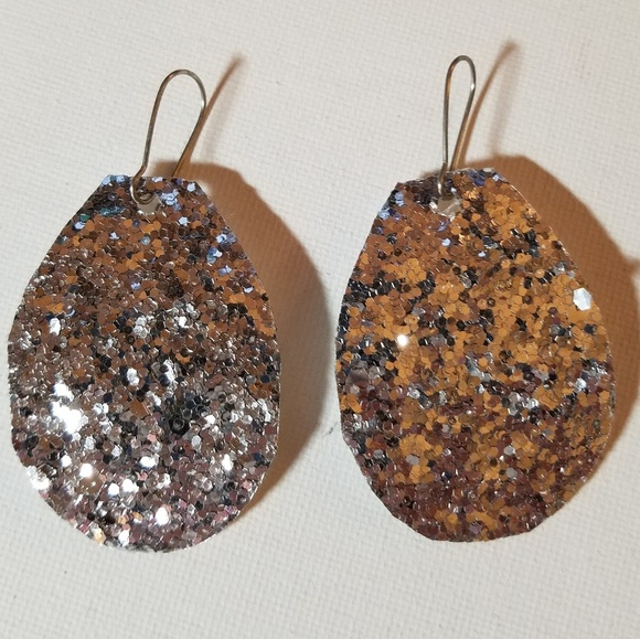 La Ti Da Handmade Creations Jewelry - Vegan Leather Drop Earrings Handmade